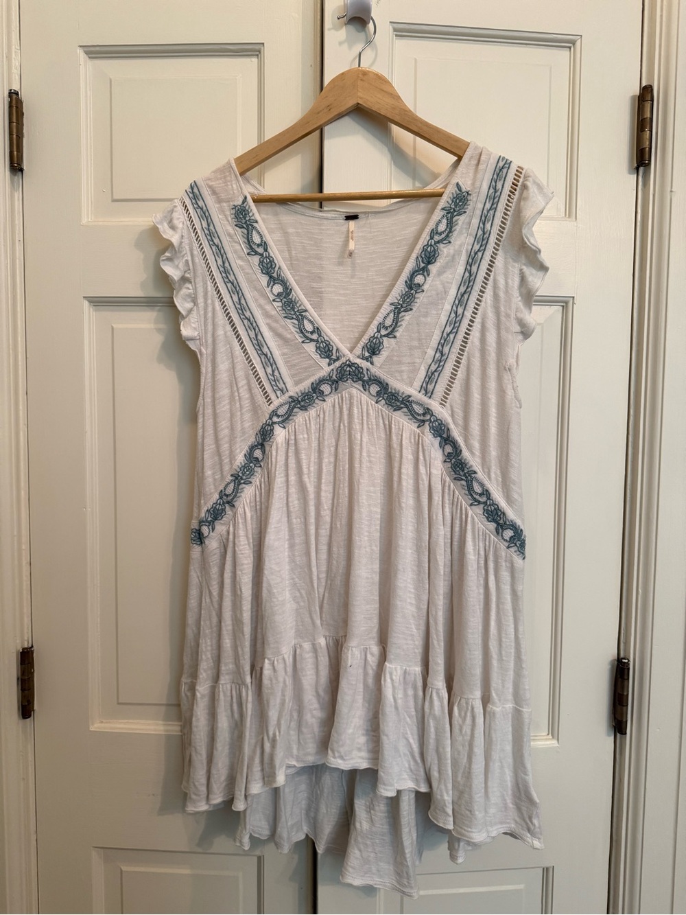 Free People White Blue Embroidered Ruffle Tunic Top XS